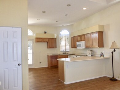 Kitchen/Bar