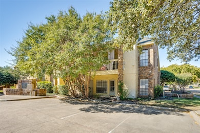 3100 Devonshire Dr unit 112, Plano, TX 75075 - photo 2