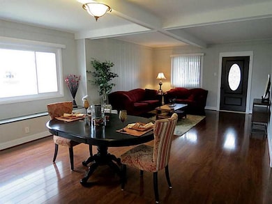 1st Floor Plan. Beautiful wood laminate floors and