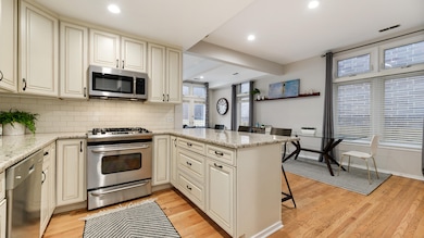 2723 N Southport Ave, Chicago, IL 60614 - photo 7