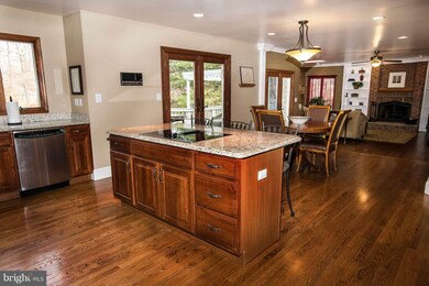 6810 Palmer Ct, Warrenton, VA 20187 - photo 3