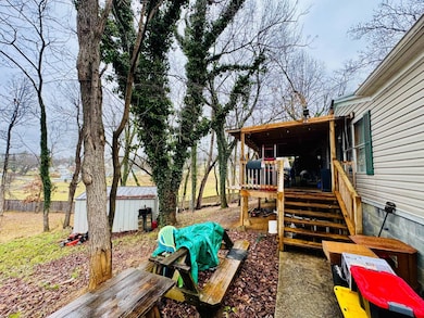 809 Leona St, Bristol, TN 37620 - photo 2