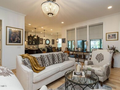 007-1280x960-family-room