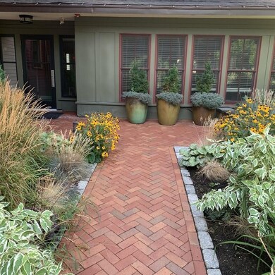 99 Winchester St unit 3, Brookline, MA 02446 - photo 3