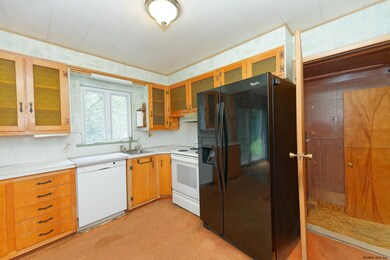84 Spring Rd, Schenectady, NY 12302 - photo 7