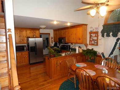 Kitchen with eat in area