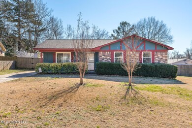 225414_1-snapsold-screen-215-oak-grove