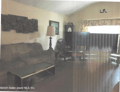 610 Woodrow Rd, Staten Island, NY 10312 - photo 2