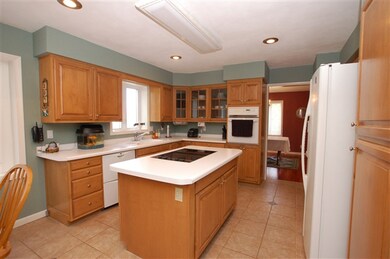 2204 Branson Rd, Fitchburg, WI 53575 - photo 3