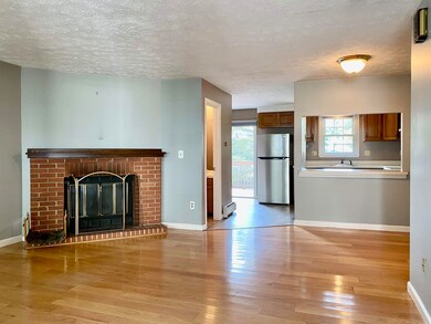 84 Stillwater Dr unit U138, Nashua, NH 03062 - photo 3