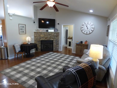 280 E Deer Creek Dr, Crossville, TN 38571 - photo 4