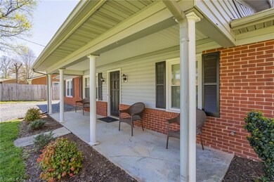 212 Ridge St, Asheboro, NC 27205 - photo 4