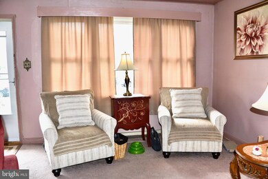 413 Emerson Ave, Reading, PA 19605 - photo 4