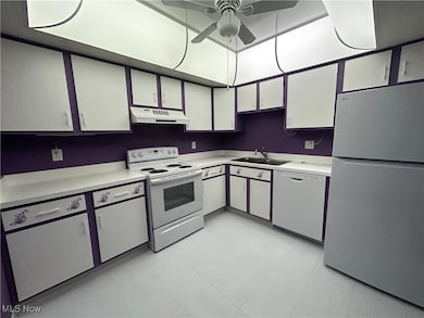 22958 Maple Ridge Rd unit 202, North Olmsted, OH 44070 - photo 5