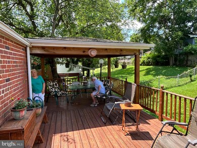 12712 Turkey Branch Pkwy, Rockville, MD 20853 - photo 2