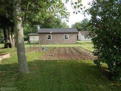 1004 N Ohio Ct, Sturgis, MI 49091 - photo 3