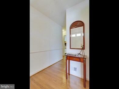 3300 Patrick Henry Dr, Falls Church, VA 22044 - photo 5