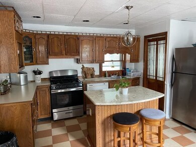 11 Mckinley Rd, Worcester, MA 01605 - photo 5