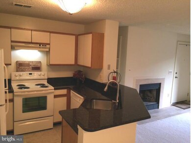 11730 Summerchase Cir unit 1730-A, Reston, VA 20194 - photo 4