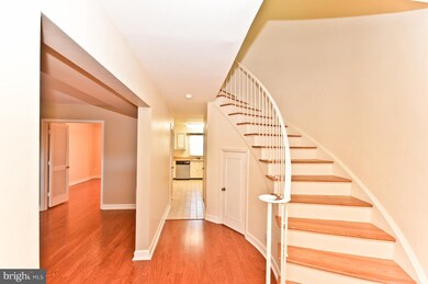 8445 Penshurst Dr unit 605, Springfield, VA 22152 - photo 6