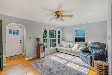 1712 34th St, Des Moines, IA 50310 - photo 2