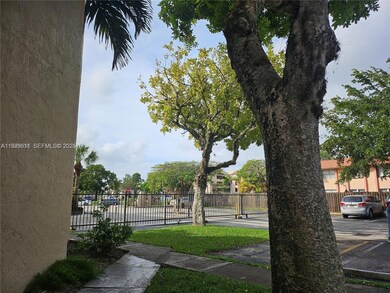10641 SW 108th Ave unit 1H, Miami, FL 33176 - photo 2