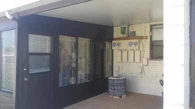 covered patio.jpg