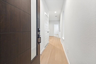 817 Thornton Rd unit F, Houston, TX 77018 - photo 5