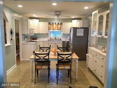 12614 Kornett Ln, Bowie, MD 20715 - photo 2