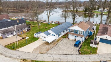 61-z 811 Maple Ave127