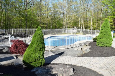 1035 Bear Creek Ct, Hawley, PA 18428 - photo 5