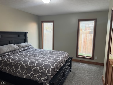 2550 16th St, Columbus, IN 47201 - photo 5