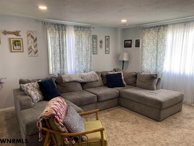 1715 E 29th St, Scottsbluff, NE 69361 - photo 2