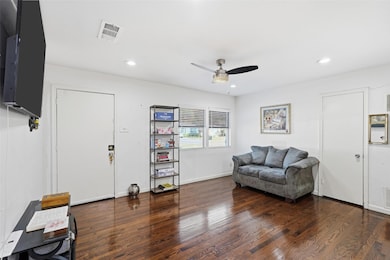 1528 Valley View St, Mesquite, TX 75149 - photo 2