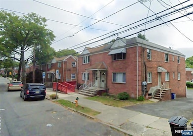 196-198 Tuxedo Pkwy, Newark, NJ 07106 - photo 2