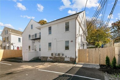 131 Broadway unit 3, Newport, RI 02840 - photo 4