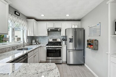 29 Groveland Commons Way unit 29, Groveland, MA 01834 - photo 7