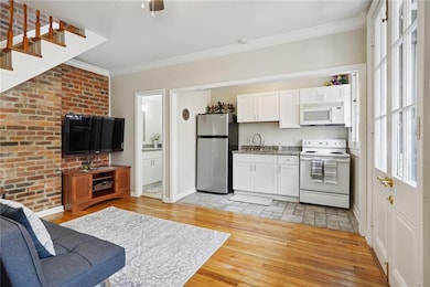 kitchen/living area