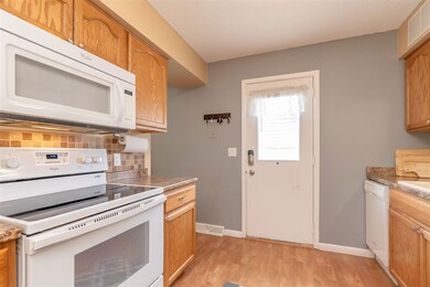 4168 Aspen Ct, Waterloo, IA 50701 - photo 7