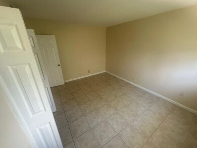 637 NE 6th Ct unit I, Boynton Beach, FL 33435 - photo 4