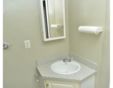 64 Woodlawn St unit 1, Jamaica Plain, MA 02130 - photo 3