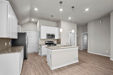 463 Jewett Meadow Dr, Magnolia, TX 77354 - photo 4