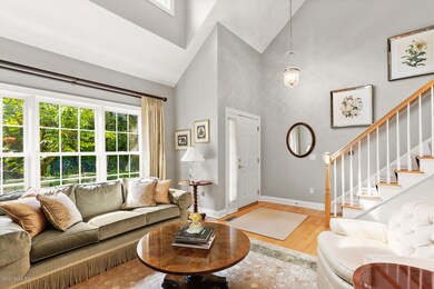 59 Le Grande Ave unit 6, Greenwich, CT 06830 - photo 3