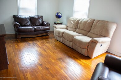 574 Brookland Blvd, Lansing, MI 48910 - photo 4