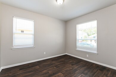 10522 Pine Landing Dr, Houston, TX 77088 - photo 5