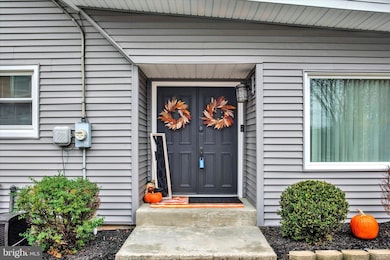 6129 Blue Bird Ave, Harrisburg, PA 17112 - photo 3