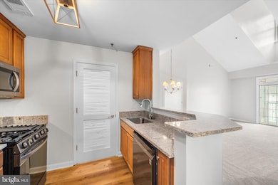 21228 Mcfadden Square unit 411, Sterling, VA 20165 - photo 6