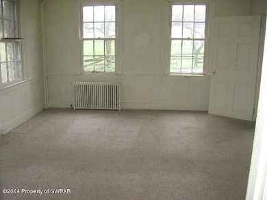 44 Atherholt Dr, Wyoming, PA 18644 - photo 3