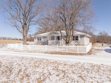 242 Gerding Rd, Hawk Point, MO 63349 - photo 5