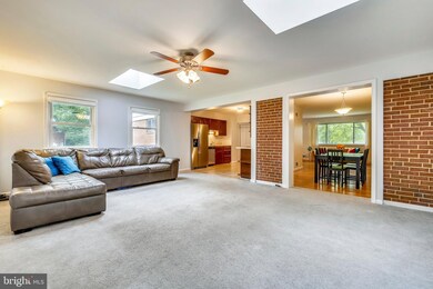 14528 Dowling Dr, Burtonsville, MD 20866 - photo 5